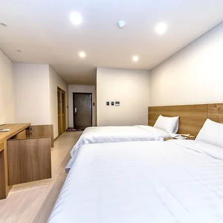 Bk Hotel Jeju Seogwipo Exterior photo