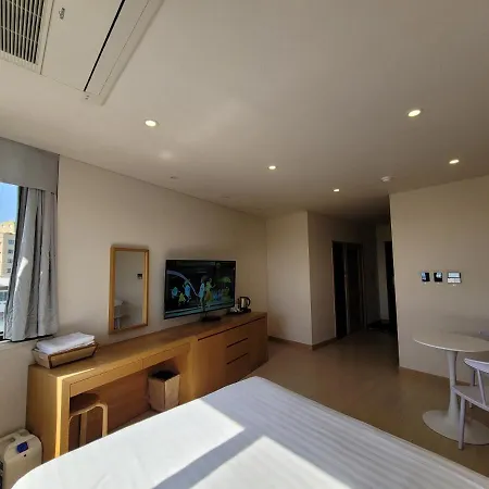Bk Hotel Jeju Seogwipo Exterior photo