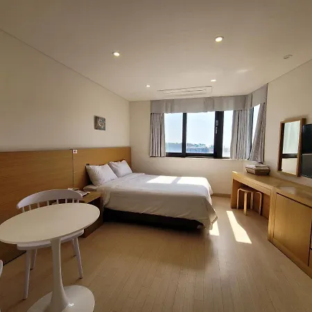 Bk Hotel Jeju Seogwipo Exterior photo
