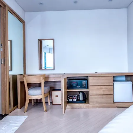 Bk Hotel Jeju Seogwipo Exterior photo