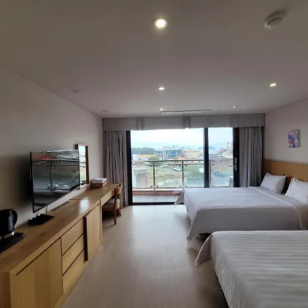 Bk Hotel Jeju Seogwipo Exterior photo