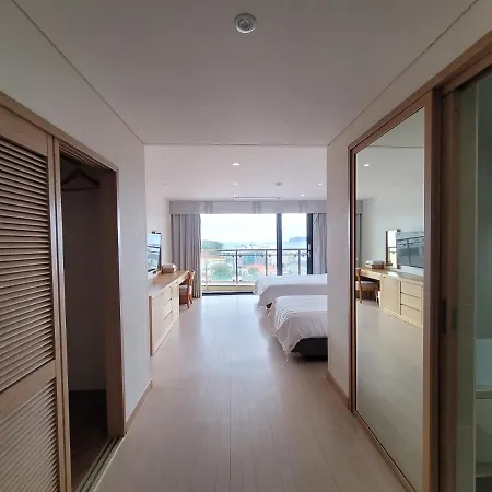 Bk Hotel Jeju Seogwipo Exterior photo
