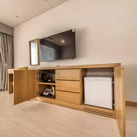 Bk Hotel Jeju Seogwipo Exterior photo